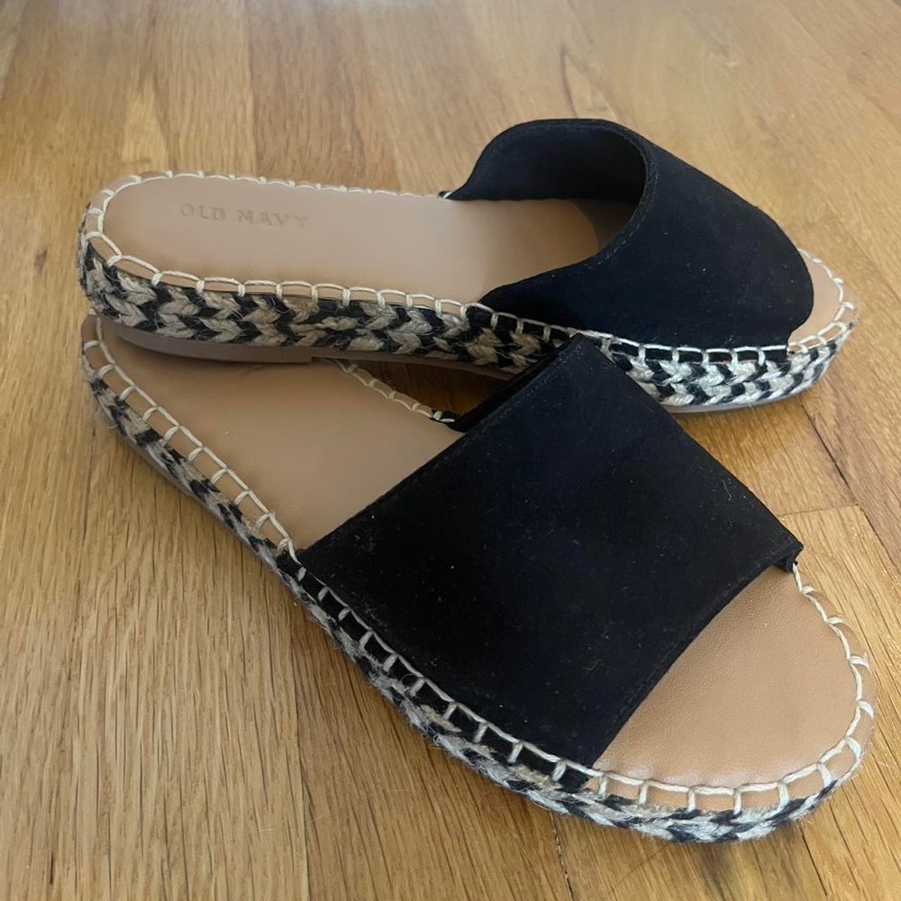 Old Navy Black Slide Sandals for Women (never worn)